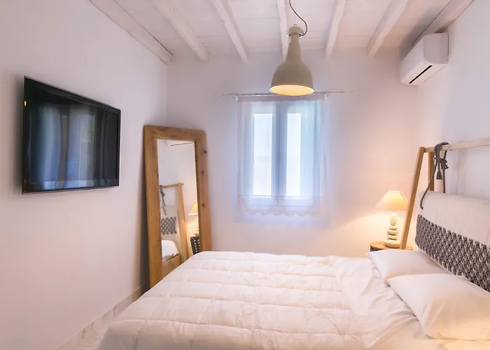 Imarkellis Tinos Boutique * Panormos (Tinos)