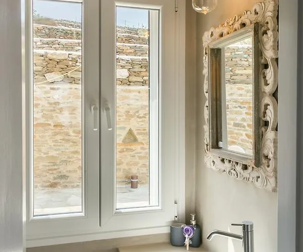 Imarkellis Tinos Boutique * Panormos (Tinos)