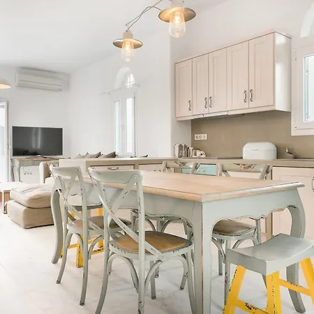 Imarkellis Tinos Boutique * Pánormos