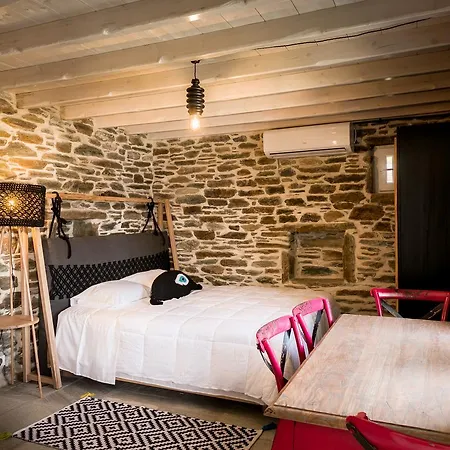 Villa Imarkellis Tinos Boutique *