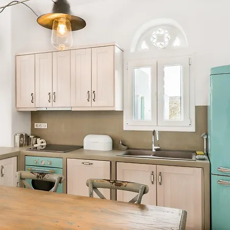 Imarkellis Tinos Boutique * Pánormos