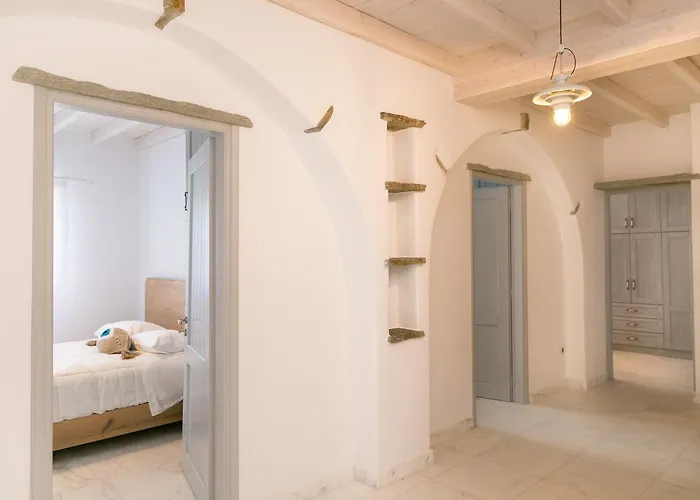 Imarkellis Tinos Boutique * Πάνορμος